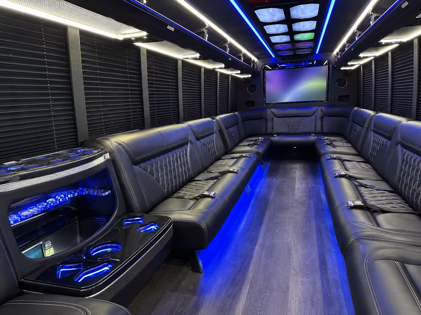 Oxnard Winery Tour & Pub Crawl Transportation