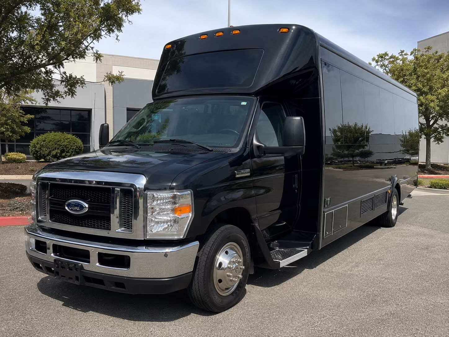 Santa Barbara Homecoming & Prom Party Bus Rentals