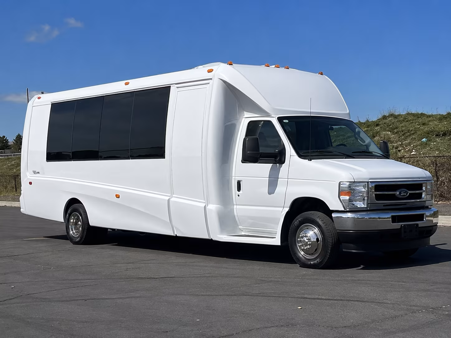 Santa Maria Birthday, Sweet 16, & Quinceañera Transportation group transportation