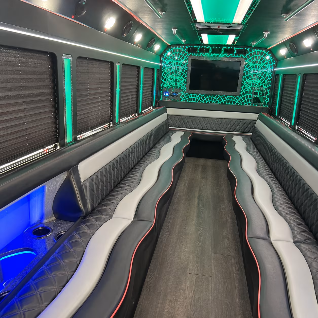 Thousand Oaks Birthday, Sweet 16, & Quinceañera Party Bus Rentals